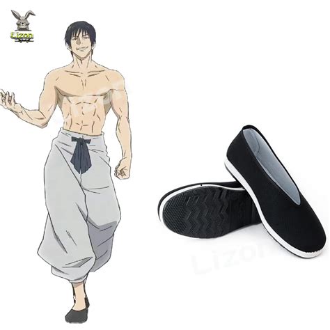 what shoes does toji wear